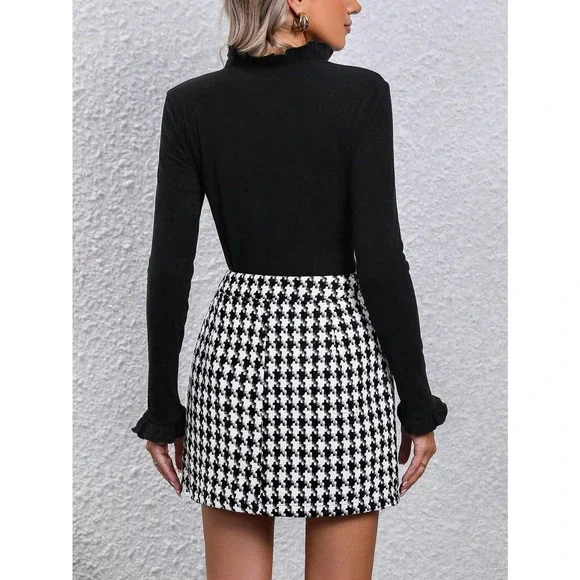 2piece set:  long Sleeve Tee & Houndstooth Print Skirt - Picture 2 of 6